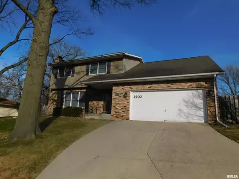 2902 30th St, Moline, IL 61265 photo 2