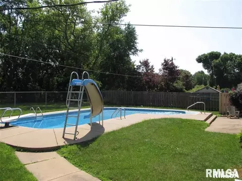 2902 30th St, Moline, IL 61265 photo 35