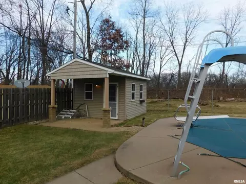 2902 30th St, Moline, IL 61265 photo 30