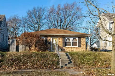 2115 3rd St, Moline, IL 61265 photo 3