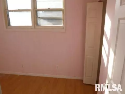 113 W 3rd St, Spring Valley, IL 61362 photo 8