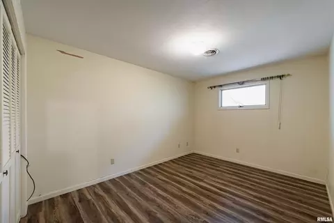 1305 E Clark Trl, Herrin, IL 62948 photo 10