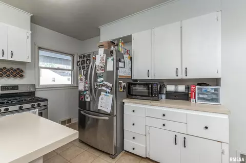 454 Page St, Kewanee, IL 61443 photo 6