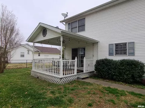3033 Willow Branch Ln, Herrin, IL 62948 photo 3