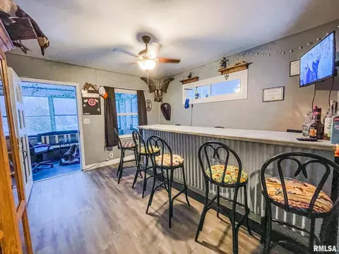 158 7th St, Silvis, IL 61282 photo 16