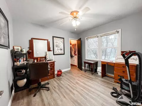158 7th St, Silvis, IL 61282 photo 12