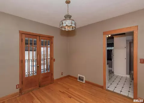 1320 25th St, Moline, IL 61265 photo 17