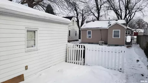 1919 31st St, Moline, IL 61265 photo 12