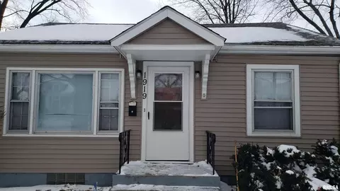1919 31st St, Moline, IL 61265 photo 17