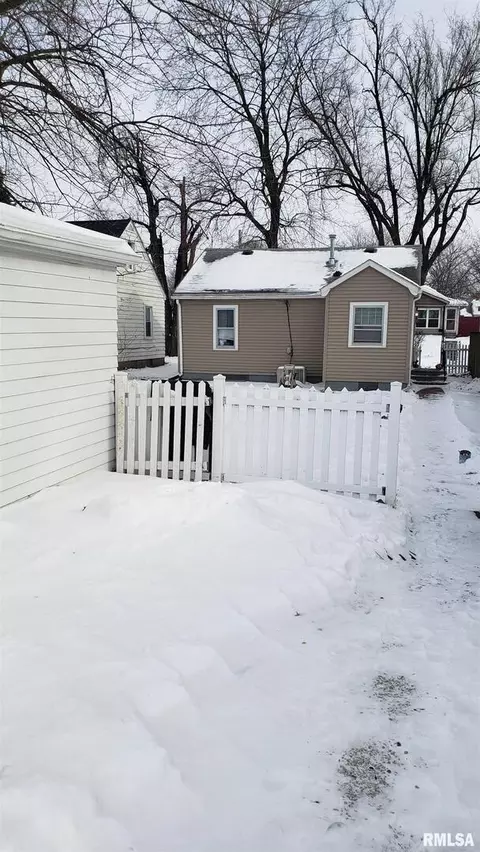 1919 31st St, Moline, IL 61265 photo 13