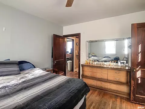 2434 4th St, Moline, IL 61265 photo 11