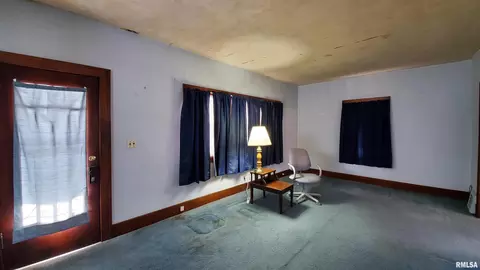 2413 18th Ave, Moline, IL 61265 photo 2