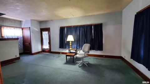2413 18th Ave, Moline, IL 61265 photo 3