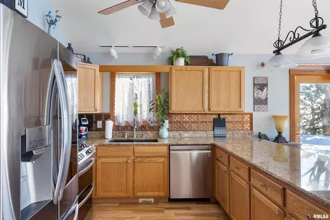 4624 Riverview Rd, Thomson, IL 61285 photo 10