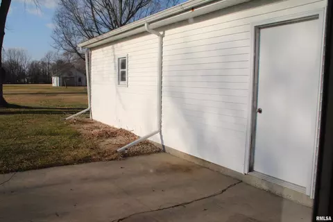 802 Jackson St, Prophetstown, IL 61277 photo 6