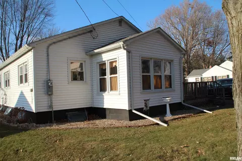 802 Jackson St, Prophetstown, IL 61277 photo 1