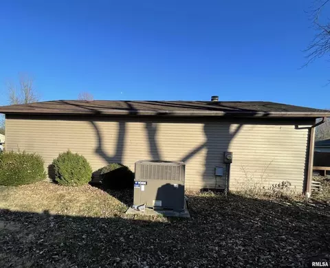 40 Douglas Dr, Herrin, IL 62948 photo 5
