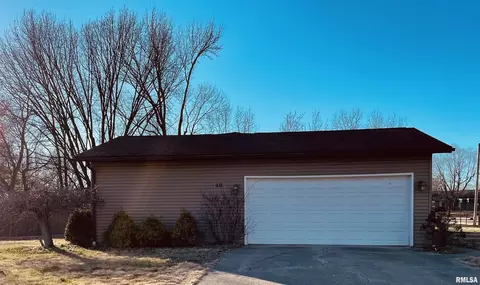 40 Douglas Dr, Herrin, IL 62948 photo 2