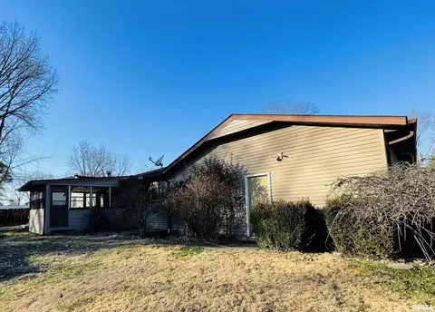 40 Douglas Dr, Herrin, IL 62948 photo 3