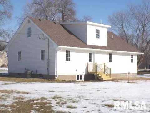 910 NW 2nd St, Aledo, IL 61231 photo 3