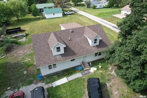 910 NW 2nd St, Aledo, IL 61231 photo 32