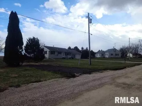 303 E 1st St, Sublette, IL 61367 photo 3