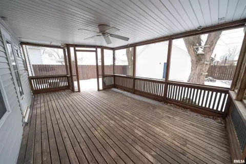 1913 3rd St, Moline, IL 61265 photo 12