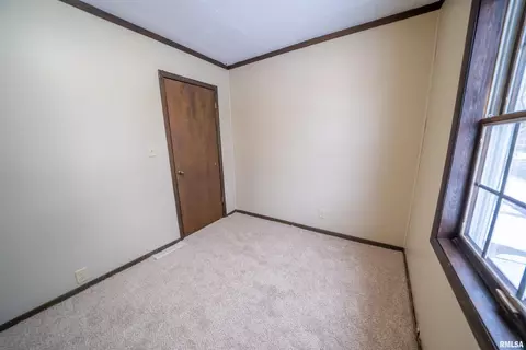1913 3rd St, Moline, IL 61265 photo 18
