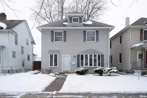 1913 3rd St, Moline, IL 61265 photo 1