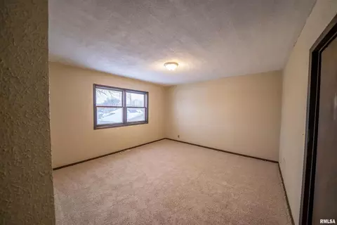 1913 3rd St, Moline, IL 61265 photo 17