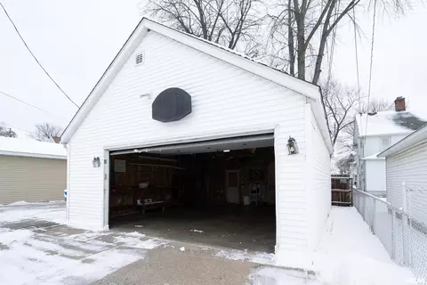 1913 3rd St, Moline, IL 61265 photo 27