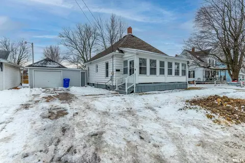 713 Pine St, Kewanee, IL 61443 photo 1