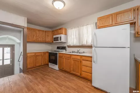 713 Pine St, Kewanee, IL 61443 photo 13