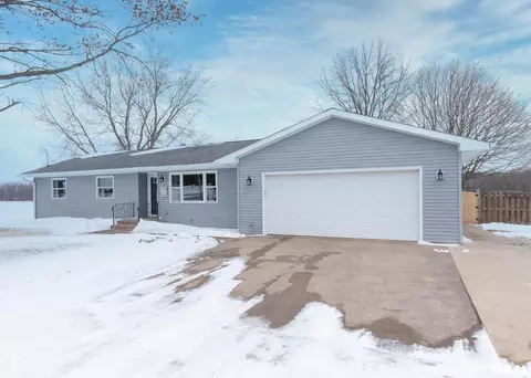 340 4th St, Andover, IL 61233 photo 2