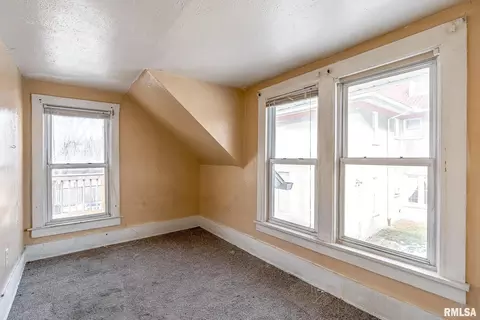 1115 17th St, Moline, IL 61265 photo 6
