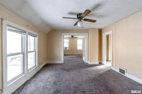 1115 17th St, Moline, IL 61265 photo 7