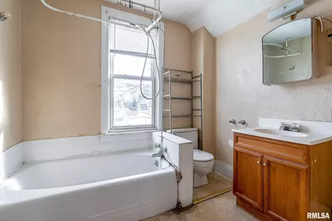 1115 17th St, Moline, IL 61265 photo 13