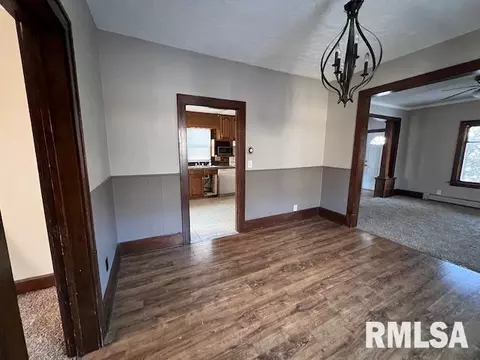 1158 26th St, Moline, IL 61265 photo 5
