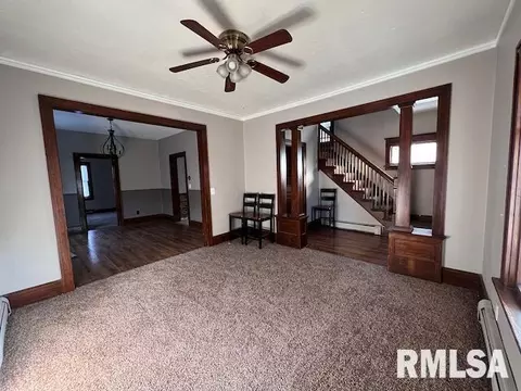 1158 26th St, Moline, IL 61265 photo 2