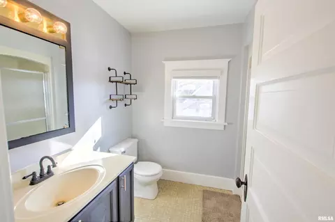 307 E South St, Morrison, IL 61270 photo 33