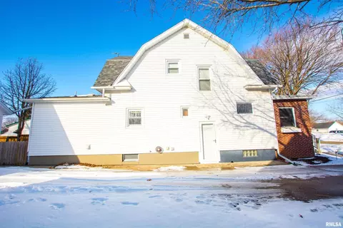 307 E South St, Morrison, IL 61270 photo 4