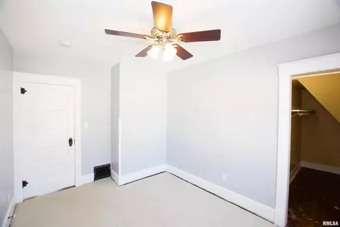 307 E South St, Morrison, IL 61270 photo 30