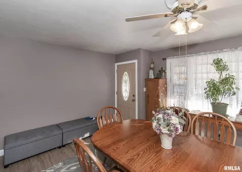 1115 16th Ave, Moline, IL 61265 photo 11