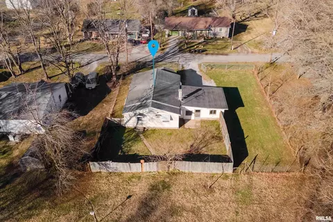 310 E Bond St, Herrin, IL 62948 photo 23