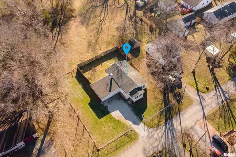 310 E Bond St, Herrin, IL 62948 photo 18