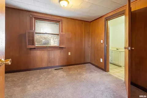 310 E Bond St, Herrin, IL 62948 photo 17