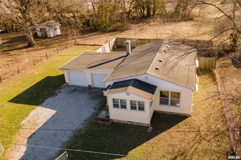 310 E Bond St, Herrin, IL 62948 photo 28