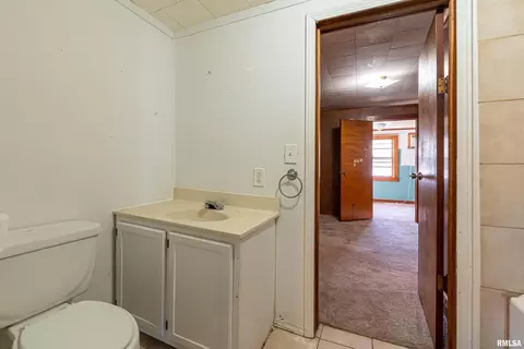 310 E Bond St, Herrin, IL 62948 photo 14