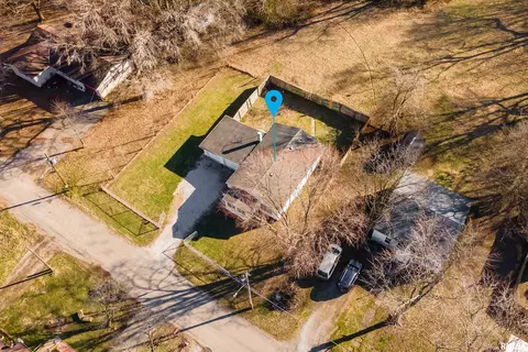 310 E Bond St, Herrin, IL 62948 photo 20
