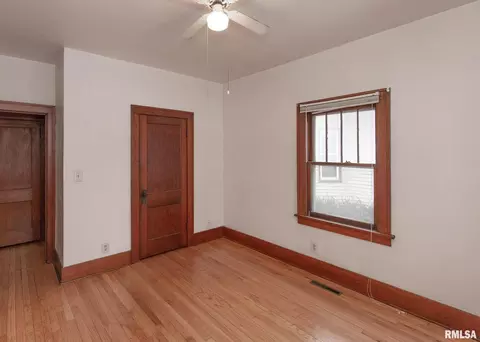 2907 12th Ave, Moline, IL 61265 photo 6